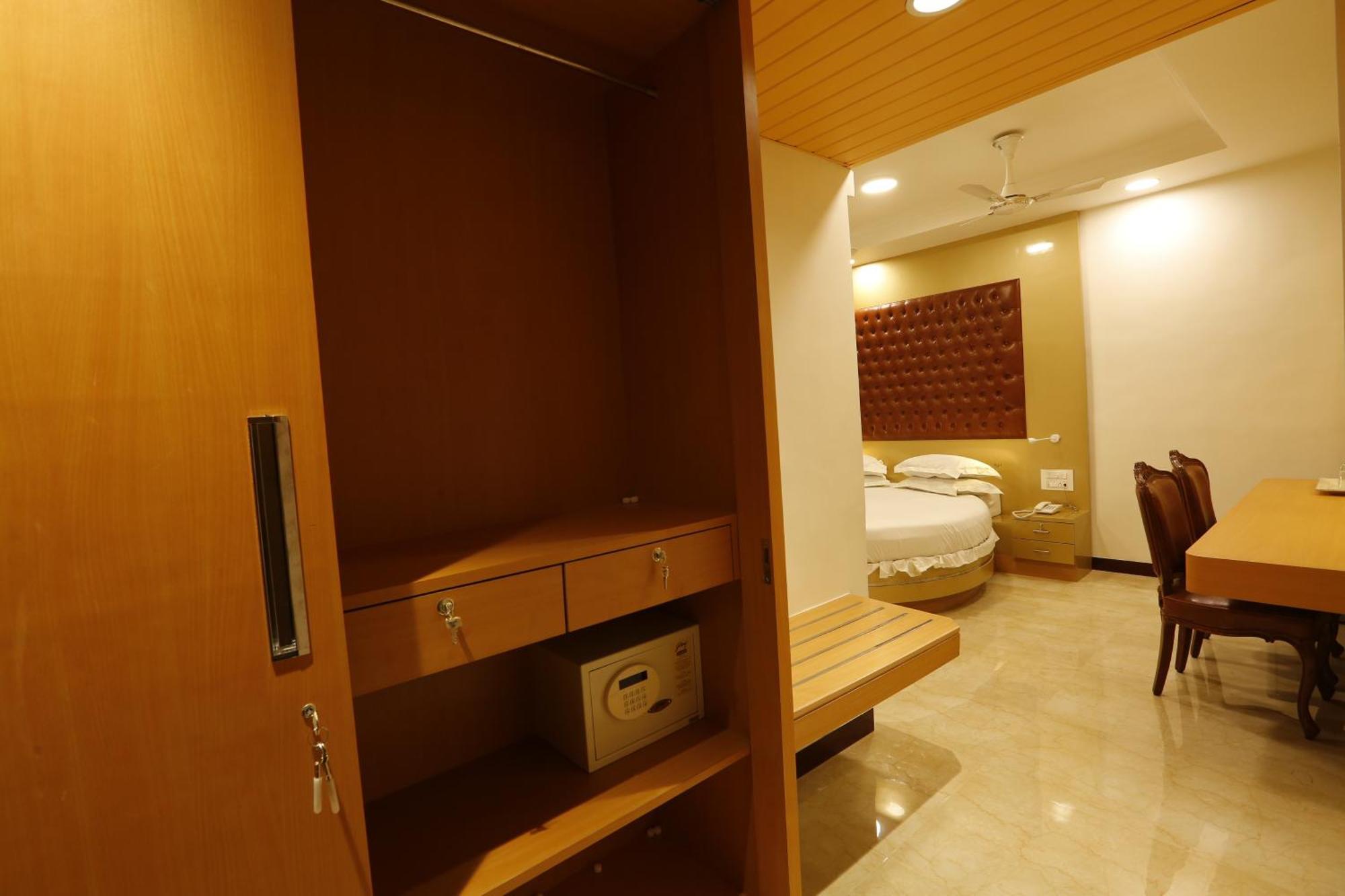 Hotel Ravikiran Alibaug Luaran gambar