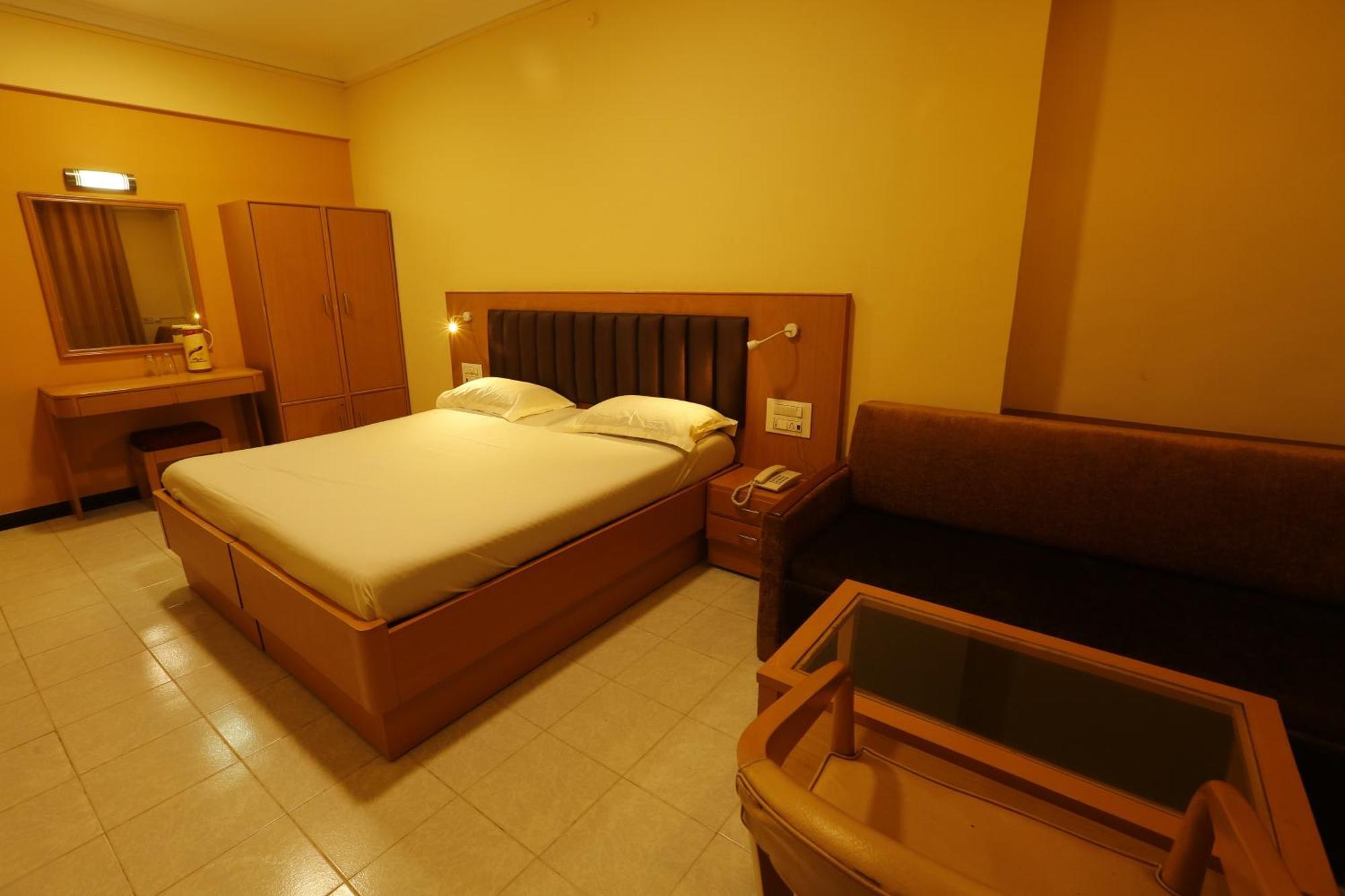 Hotel Ravikiran Alibaug Luaran gambar